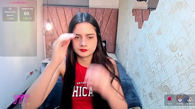 Zoe  Taylor   online show from March 27, 2026, 11:55 am