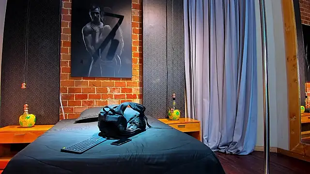 Sienna Dark online show from March 19, 2026, 11:21 am