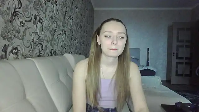 MysticGlimmer online show from March 27, 2026, 12:50 pm