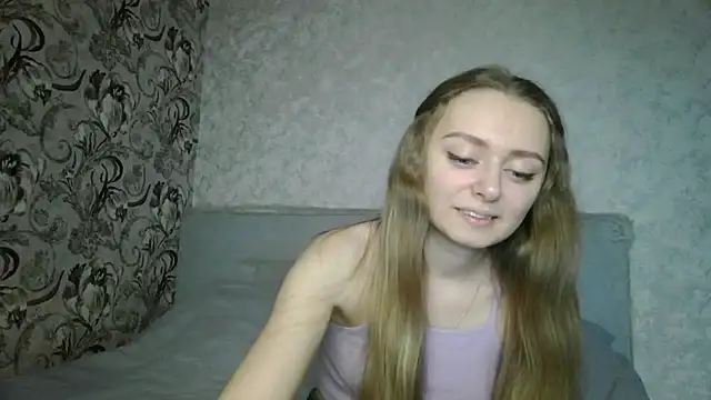 MysticGlimmer online show from April 2, 2026, 1:40 pm