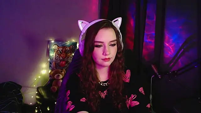 Celia Sensual  online show from April 14, 2026, 8:03 pm