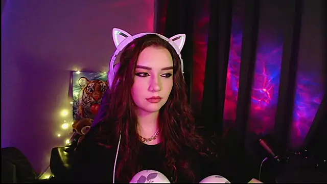 Celia Sensual  online show from April 21, 2026, 7:42 pm