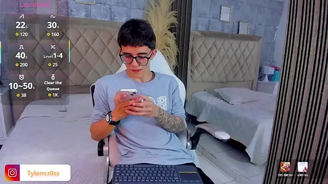 TylerCross  online show from April 9, 2026, 8:26 pm