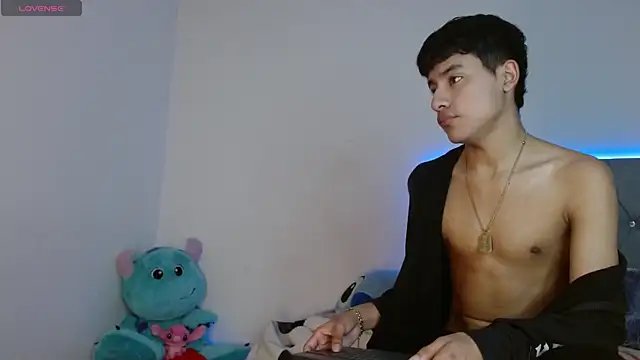 Sebas fire4 online show from April 28, 2026, 11:42 pm