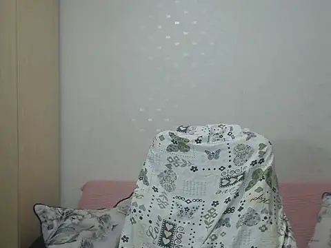 Snapshot of BlondEagleMuscle chatting on April 7, 2026, 9:38 pm BlondEagleMuscle online show from April 7, 2026, 9:38 pm