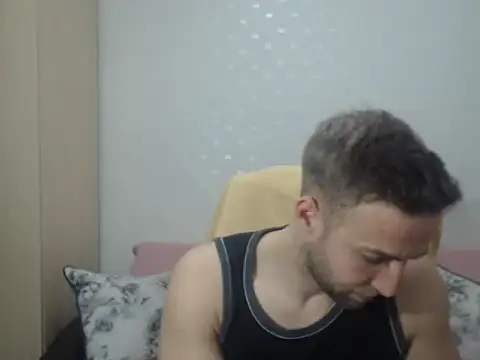 Snapshot of BlondEagleMuscle chatting on March 17, 2026, 9:18 pm BlondEagleMuscle online show from March 17, 2026, 9:18 pm