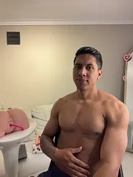 Paulcreewx online show from April 7, 2026, 8:21 pm