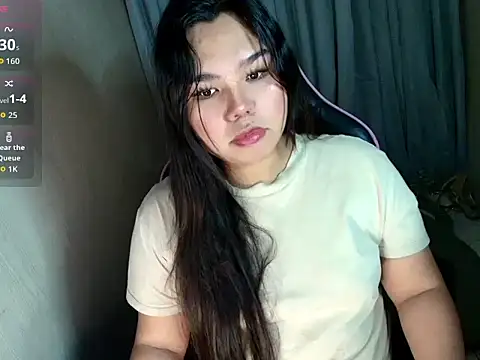 Snapshot of urasian_prettyrica chatting on June 12, 2026, 4:32 am urasian prettyrica online show from June 12, 2026, 4:32 am
