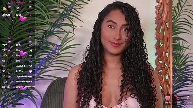 Snapshot of SoyJuliana_19 chatting on July 2, 2026, 12:33 pm SoyJuliana 19 online show from July 2, 2026, 12:33 pm