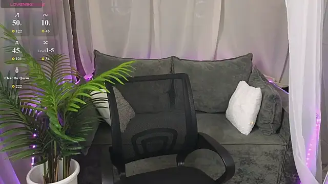 Snapshot of _amymoore_ chatting on July 9, 2026, 1:28 am amymoore online show from July 9, 2026, 1:28 am