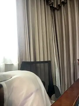 Yolanda9 online show from April 14, 2026, 1:21 am