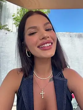 RaniaSnow online show from May 10, 2026, 1:25 pm