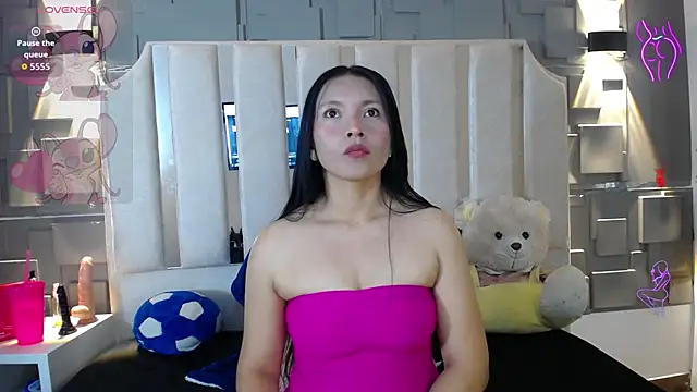 Snapshot of Chloe16_ chatting on April 17, 2026, 8:44 pm Chloe16 online show from April 17, 2026, 8:44 pm