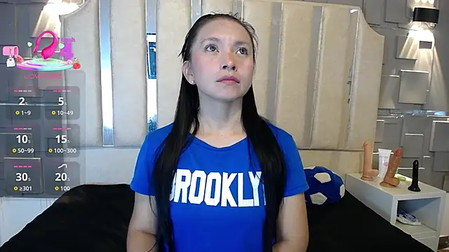 Snapshot of Chloe16_ chatting on May 13, 2026, 5:42 pm Chloe16 online show from May 13, 2026, 5:42 pm