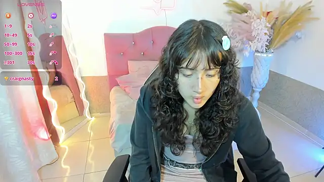 MILY TAY online show from April 8, 2026, 11:44 am