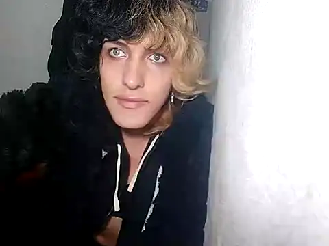 MakiMorningstar online show from April 15, 2026, 3:45 am