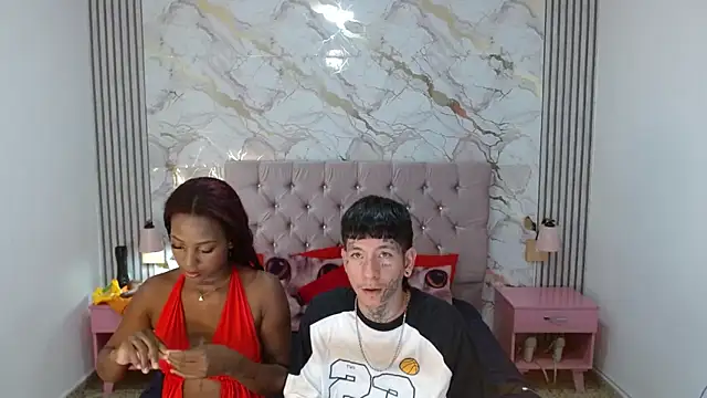 Snapshot of AshlieeGreenn chatting on April 14, 2026, 7:41 pm AshlieeGreenn online show from April 14, 2026, 7:41 pm