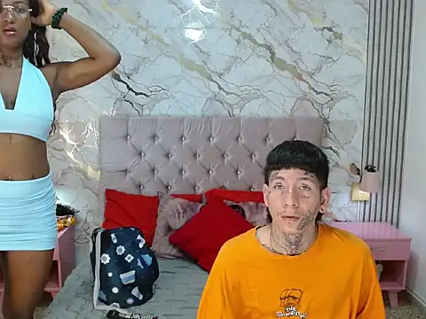 Snapshot of AshlieeGreenn chatting on April 13, 2026, 7:18 pm AshlieeGreenn online show from April 13, 2026, 7:18 pm