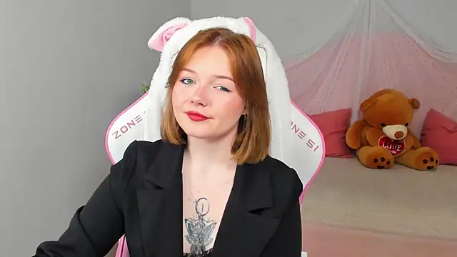 Snapshot of ElinaVale chatting on July 13, 2026, 5:12 pm ElinaVale online show from July 13, 2026, 5:12 pm