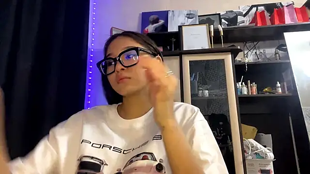 CatherineForbes online show from April 14, 2026, 12:43 pm