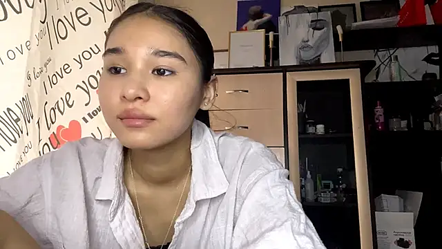 CatherineForbes online show from April 5, 2026, 12:34 pm