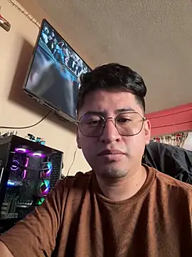 GoldenM95 online show from April 9, 2026, 8:37 pm