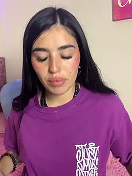 Snapshot of Charlothe1 chatting on April 15, 2026, 12:38 am Charlothe1 online show from April 15, 2026, 12:38 am