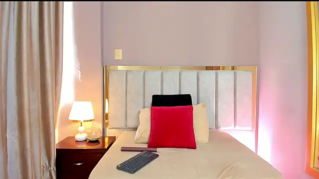 FreyaCameron online show from April 12, 2026, 1:58 pm