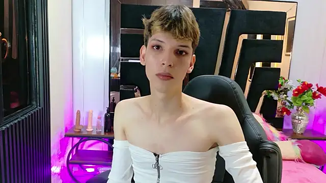 Stefany PiInk online show from March 20, 2026, 12:50 pm