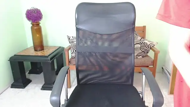 ChalonVera online show from April 8, 2026, 7:15 pm