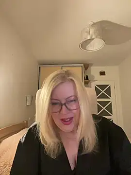 JanieLight53 online show from May 23, 2026, 7:24 pm