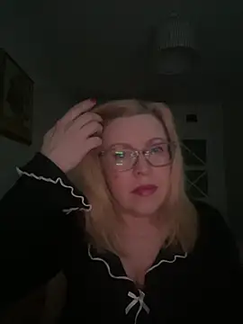 JanieLight53 online show from April 5, 2026, 4:57 pm