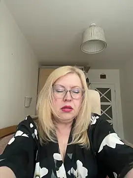 JanieLight53 online show from May 29, 2026, 5:08 pm