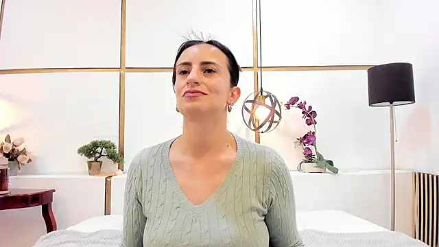 BrendaCantorel online show from April 15, 2026, 11:49 am