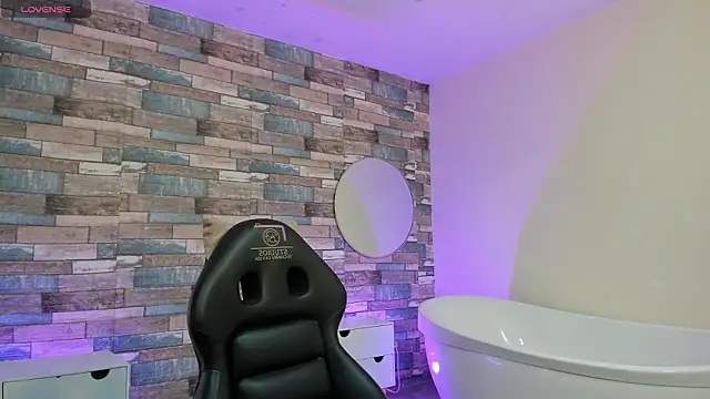 JUSTIN TAY1 online show from March 26, 2026, 11:41 am