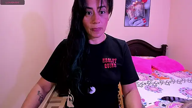 Snapshot of sara_florez12 chatting on May 8, 2026, 10:52 am sara florez12 online show from May 8, 2026, 10:52 am