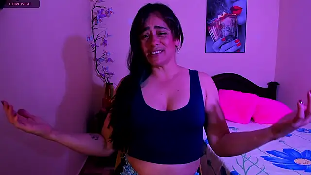Snapshot of sara_florez12 chatting on July 15, 2026, 11:06 am sara florez12 online show from July 15, 2026, 11:06 am
