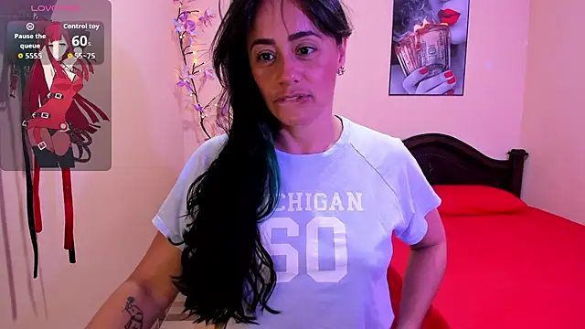 Snapshot of sara_florez12 chatting on July 11, 2026, 11:21 am sara florez12 online show from July 11, 2026, 11:21 am