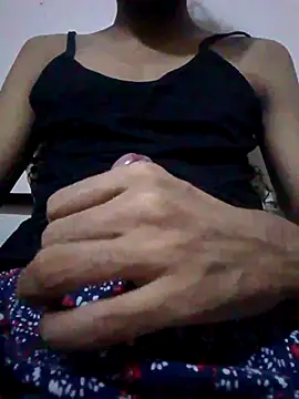 nilakshiperera0 online show from April 17, 2026, 8:33 pm