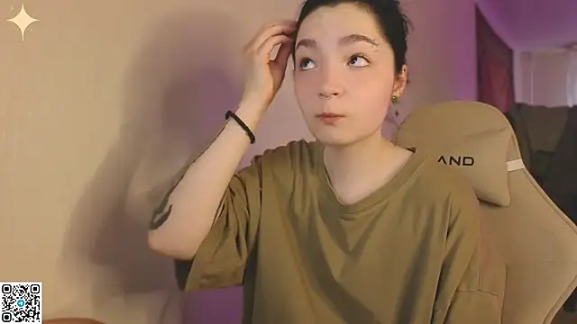 Luna Moon13 online show from April 16, 2026, 12:44 am