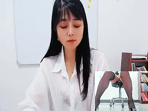 Snapshot of only-01 chatting on March 31, 2026, 2:19 pm only-01 online show from March 31, 2026, 2:19 pm