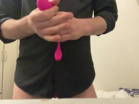 ParisSlut online show from June 13, 2026, 10:40 pm