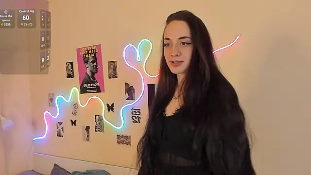 Snapshot of pearl_sky chatting on April 8, 2026, 9:05 pm pearl sky online show from April 8, 2026, 9:05 pm