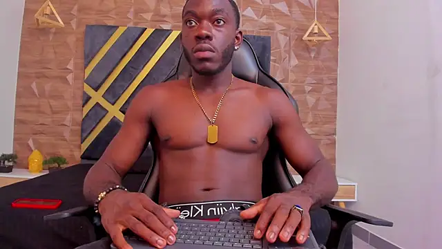 Snapshot of Oliver_Laurent_ chatting on March 12, 2026, 11:09 pm Oliver Laurent online show from March 12, 2026, 11:09 pm