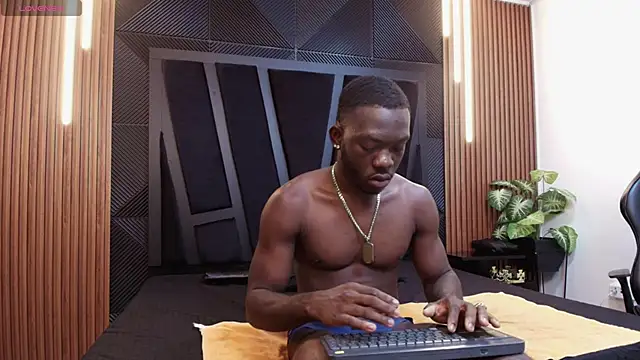 Snapshot of Oliver_Laurent_ chatting on April 9, 2026, 12:11 pm Oliver Laurent online show from April 9, 2026, 12:11 pm