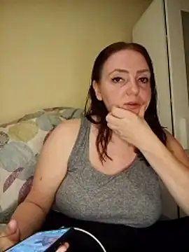 Bella-Monroe online show from March 27, 2026, 7:04 pm