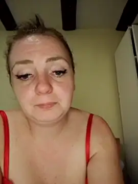 Bella-Monroe online show from March 31, 2026, 5:37 pm