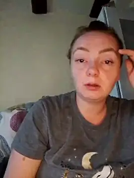 Bella-Monroe online show from April 10, 2026, 4:14 pm