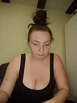 Bella-Monroe online show from March 21, 2026, 7:07 pm