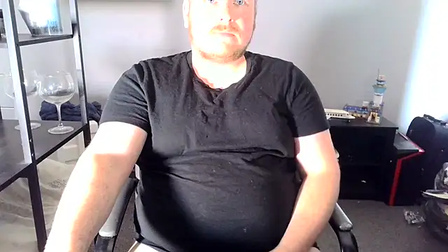 Snapshot of bshcock chatting on June 20, 2026, 12:32 pm bshcock online show from June 20, 2026, 12:32 pm